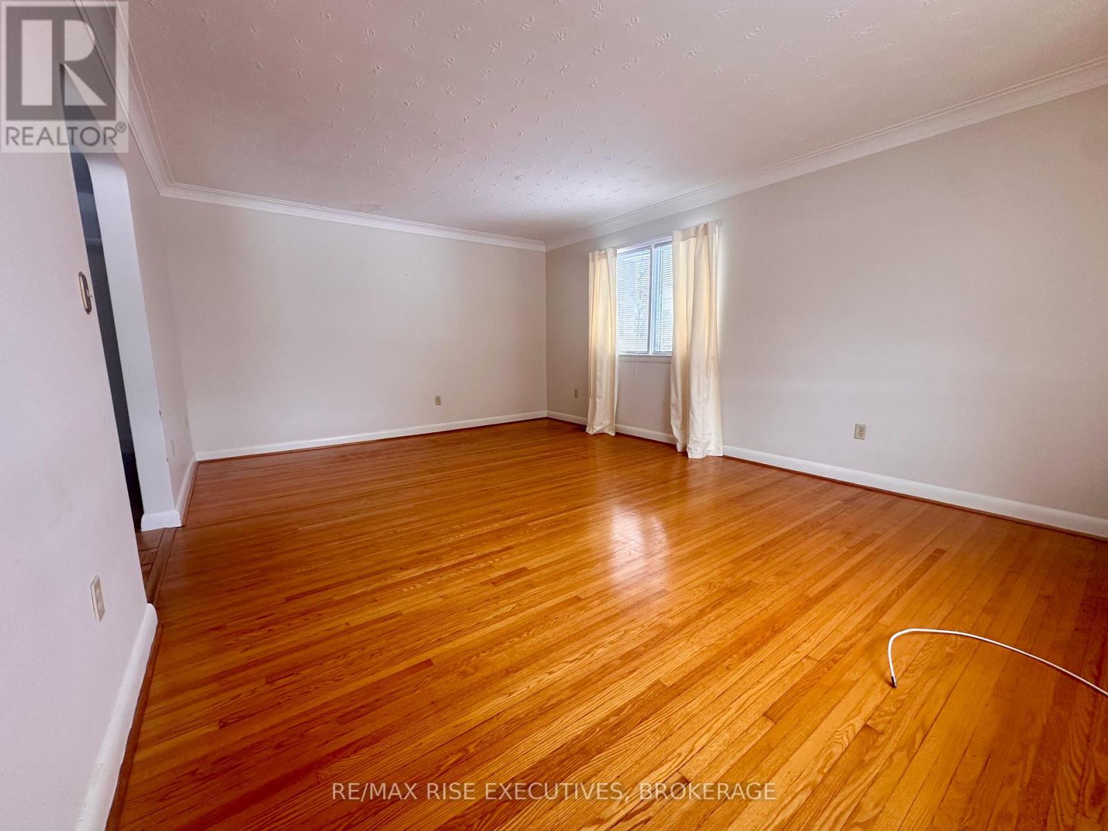 354 Meadowcrest Road, Kingston, Ontario  K7M 3S5 - Photo 6 - X12713504