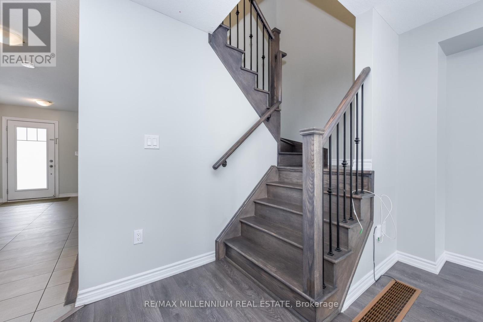 13 Hedges Crescent, Hamilton, Ontario  L8J 0K8 - Photo 10 - X12713226