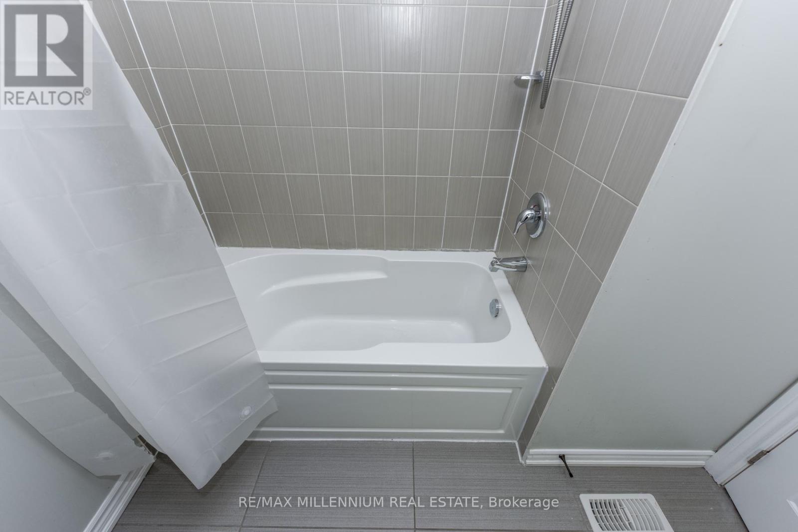 13 Hedges Crescent, Hamilton, Ontario  L8J 0K8 - Photo 30 - X12713226