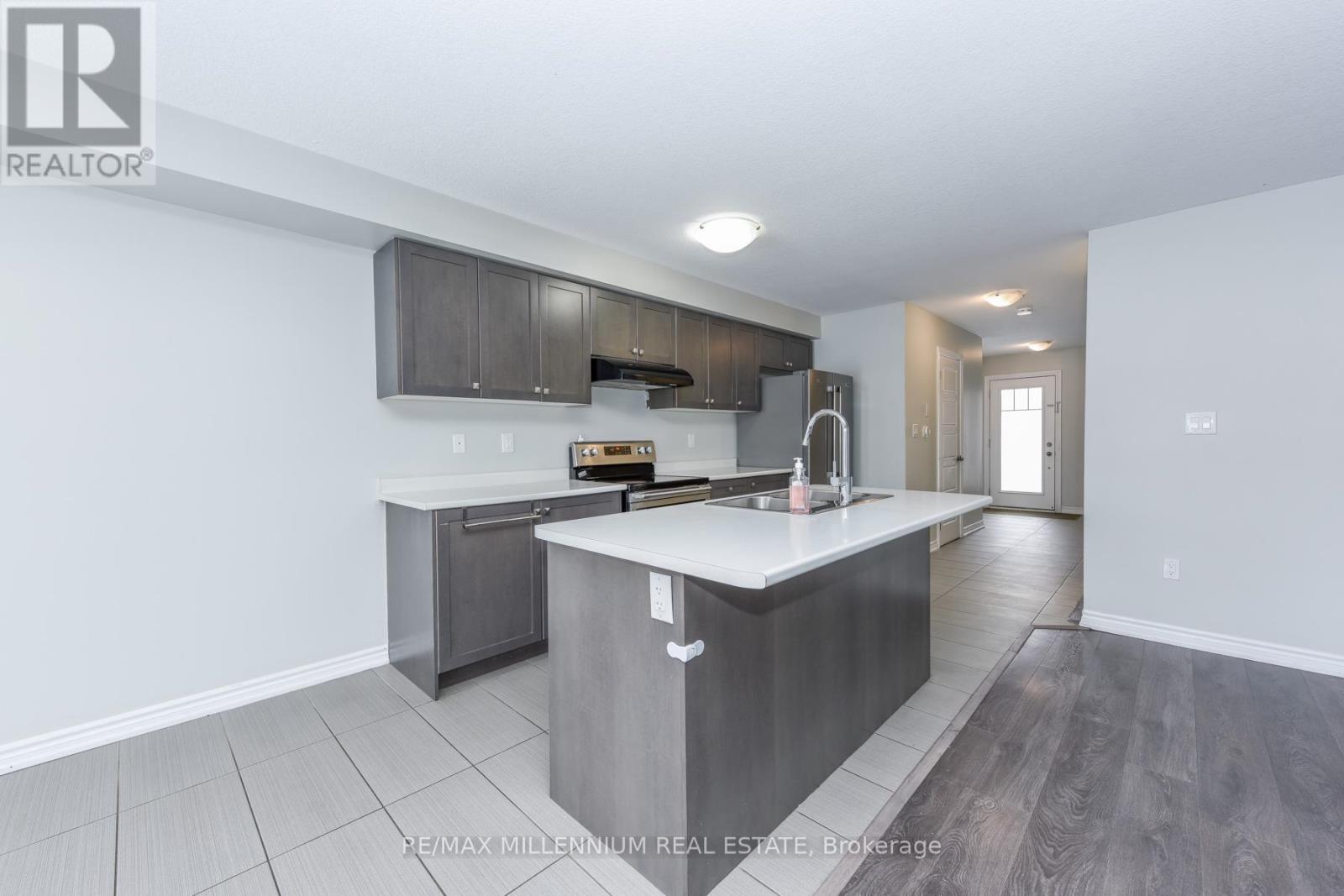 13 Hedges Crescent, Hamilton, Ontario  L8J 0K8 - Photo 9 - X12713226