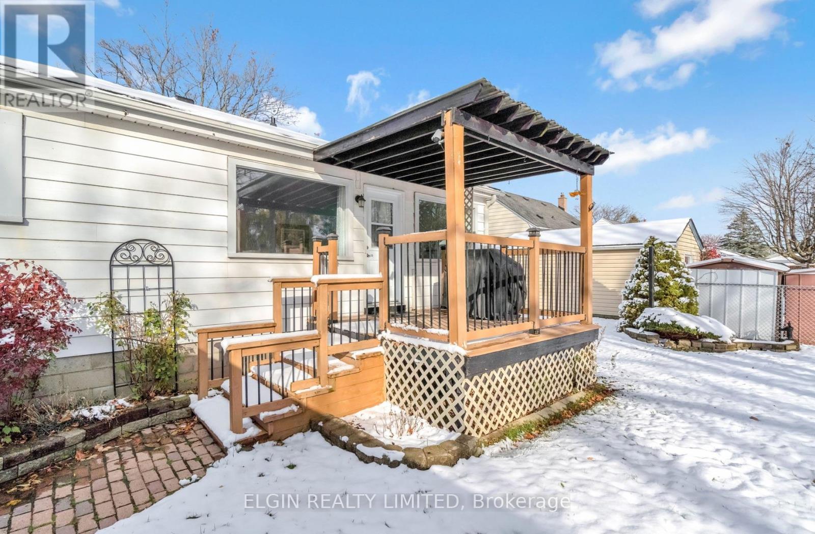 161 Chestnut Street, St. Thomas, Ontario  N5R 2B3 - Photo 32 - X12713512