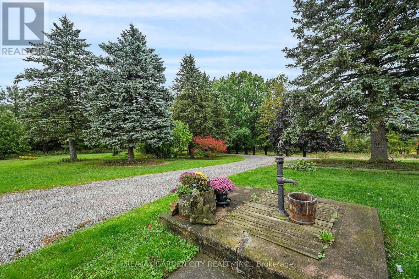 2432 Seburn Road, Thorold, Ontario  L0S 1E6 - Photo 32 - X12458445