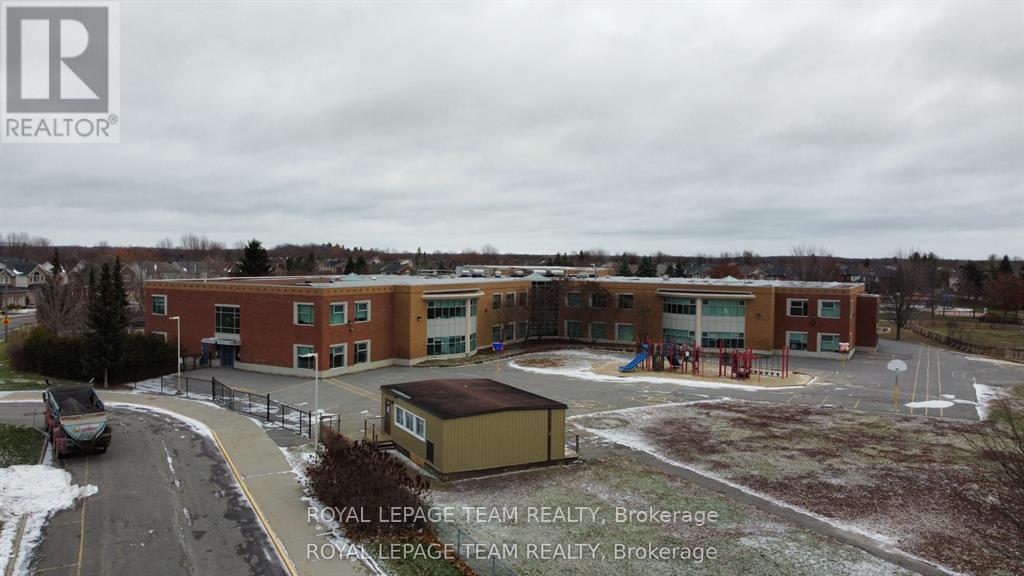 135 Stoneway Drive, Ottawa, Ontario  K2G 6P5 - Photo 37 - X12713398