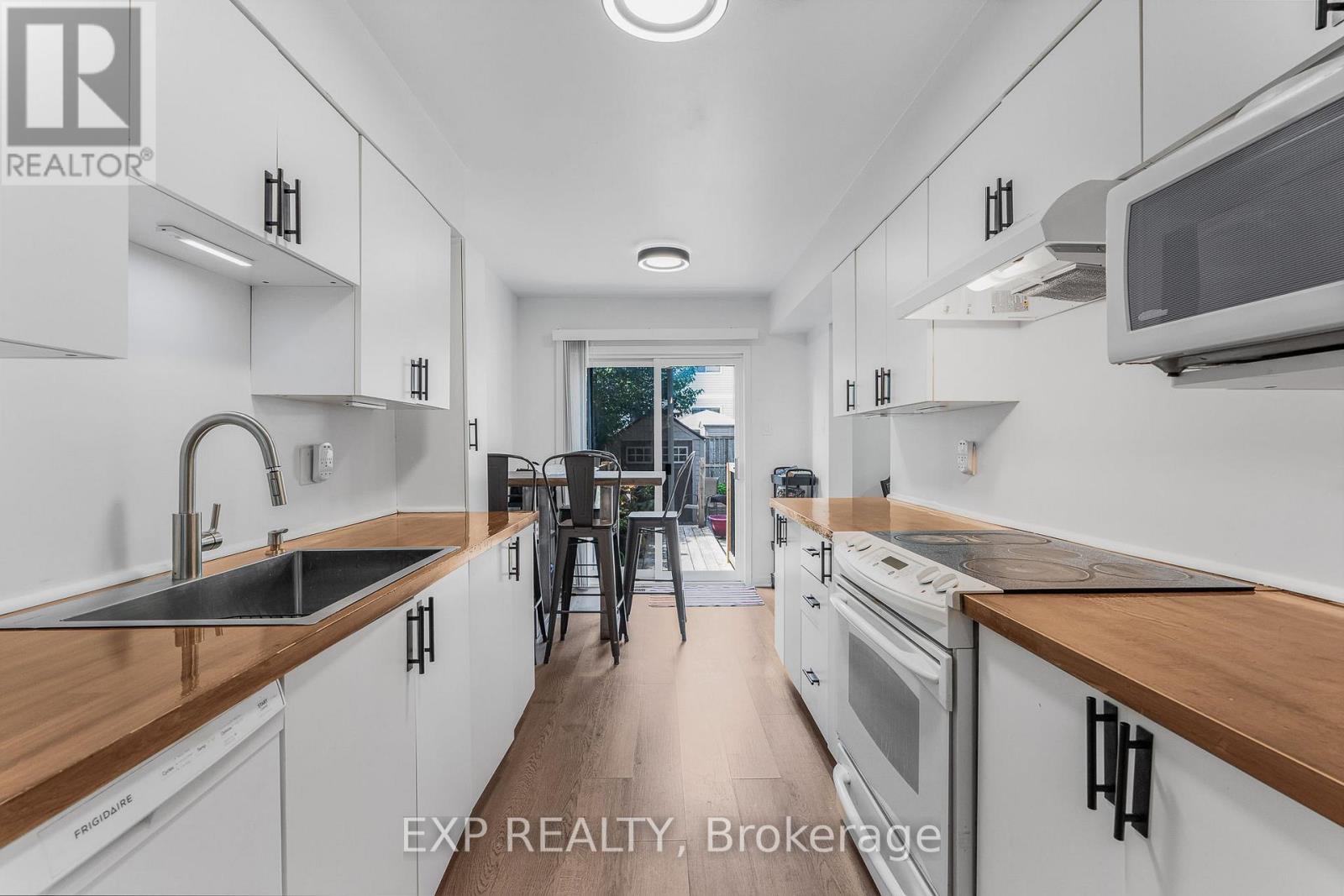 44 Tobermory Crescent, Ottawa, Ontario  K2K 3M4 - Photo 12 - X12713492