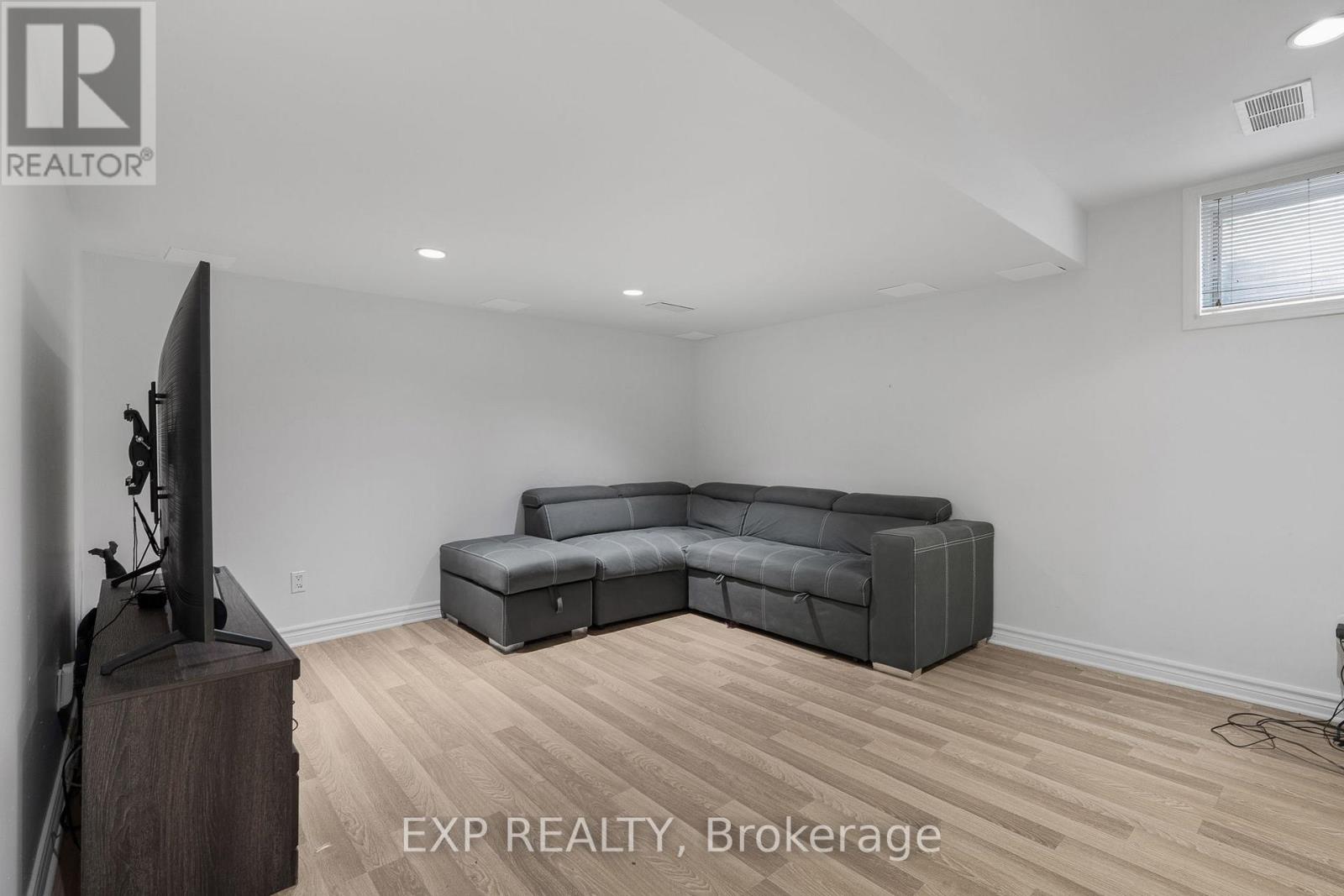 44 Tobermory Crescent, Ottawa, Ontario  K2K 3M4 - Photo 26 - X12713492