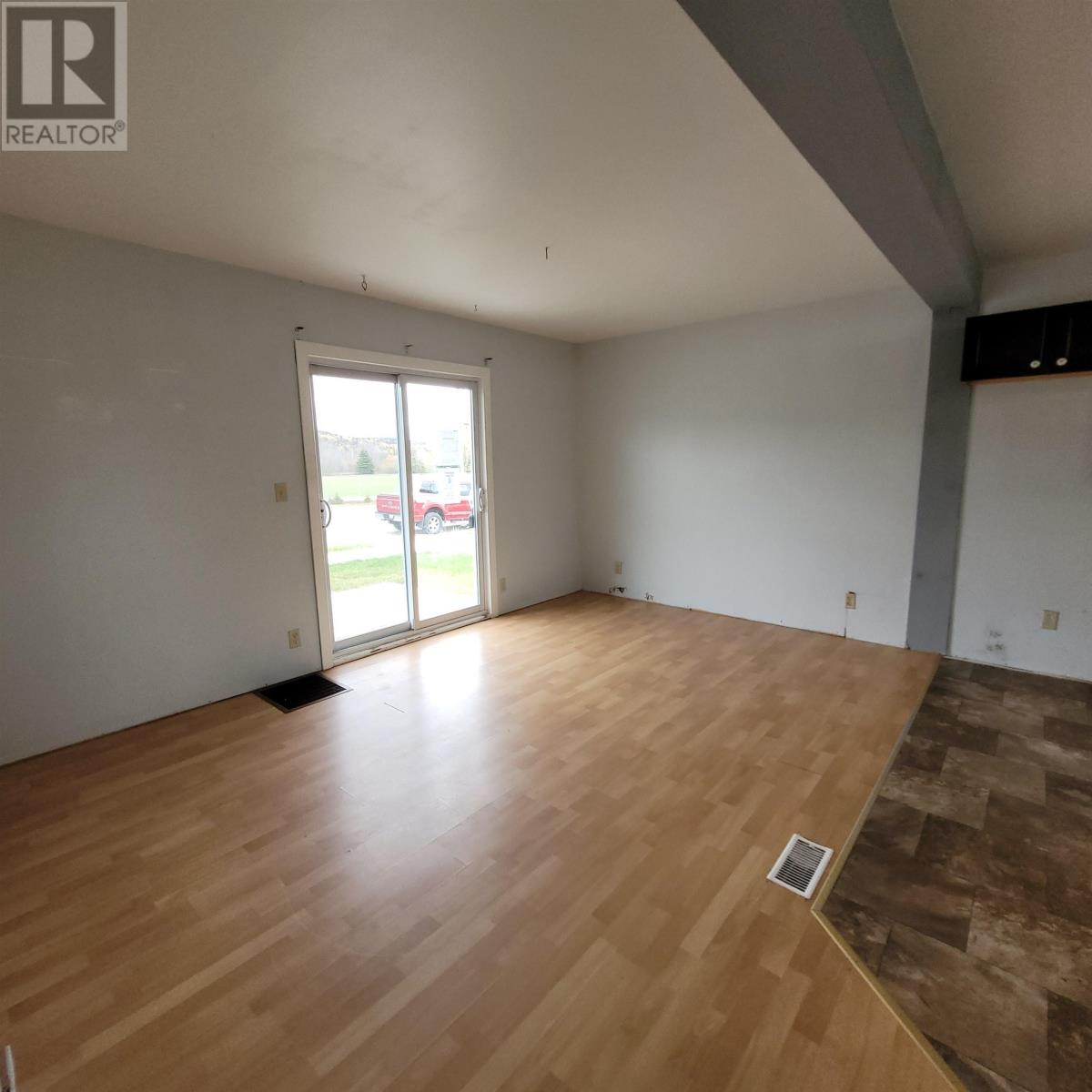 42 Ohsweken Road, Manitouwadge, Ontario  P0T 2C0 - Photo 4 - TB2600099