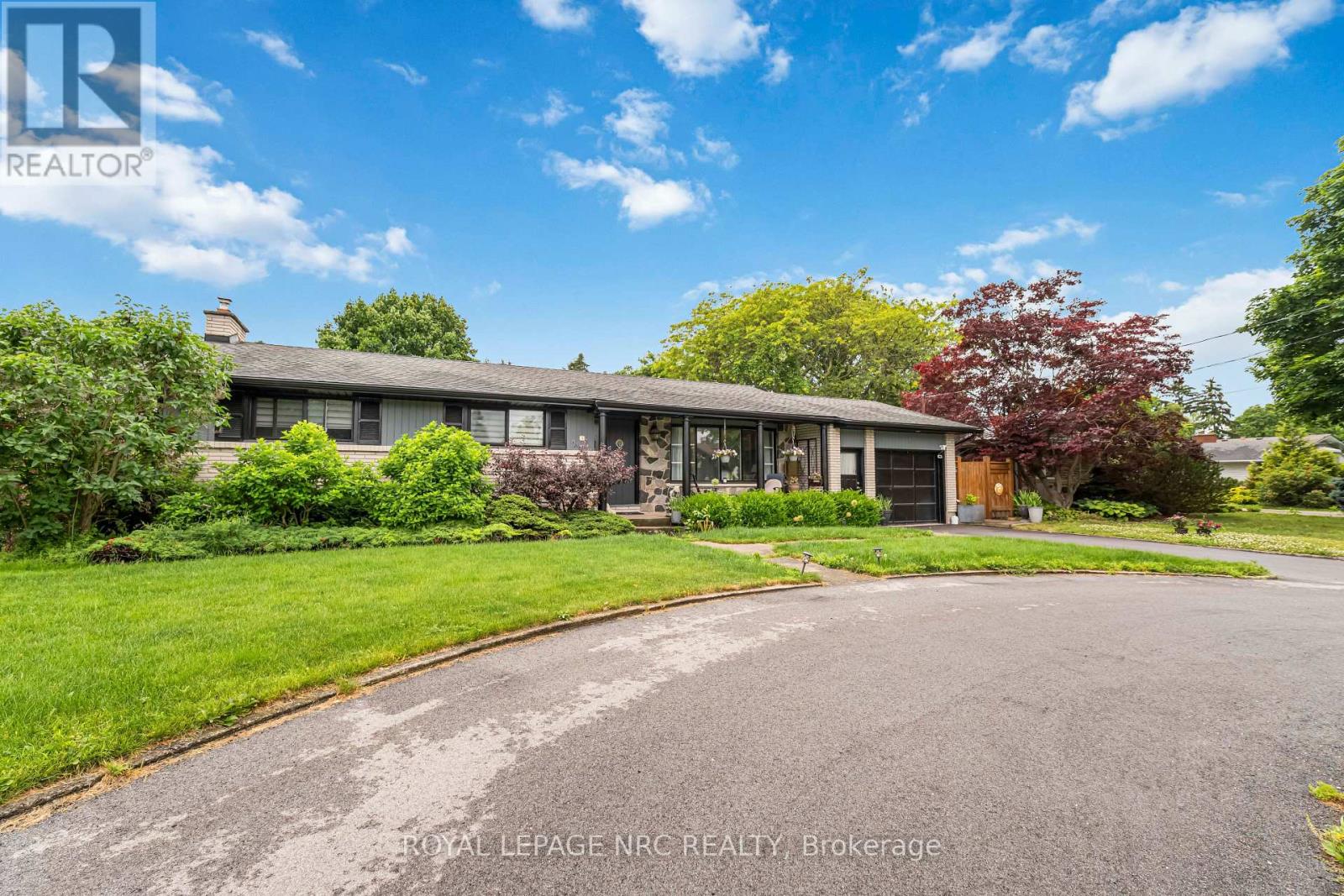 9 Cartier Drive, St. Catharines (Vine/linwell), Ontario  L2M 2E5 - Photo 1 - X12713410