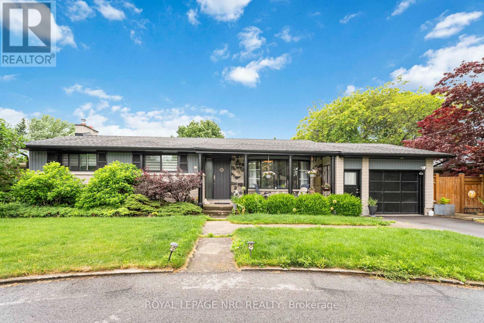 9 Cartier Drive, St. Catharines (Vine/linwell), Ontario  L2M 2E5 - Photo 3 - X12713410