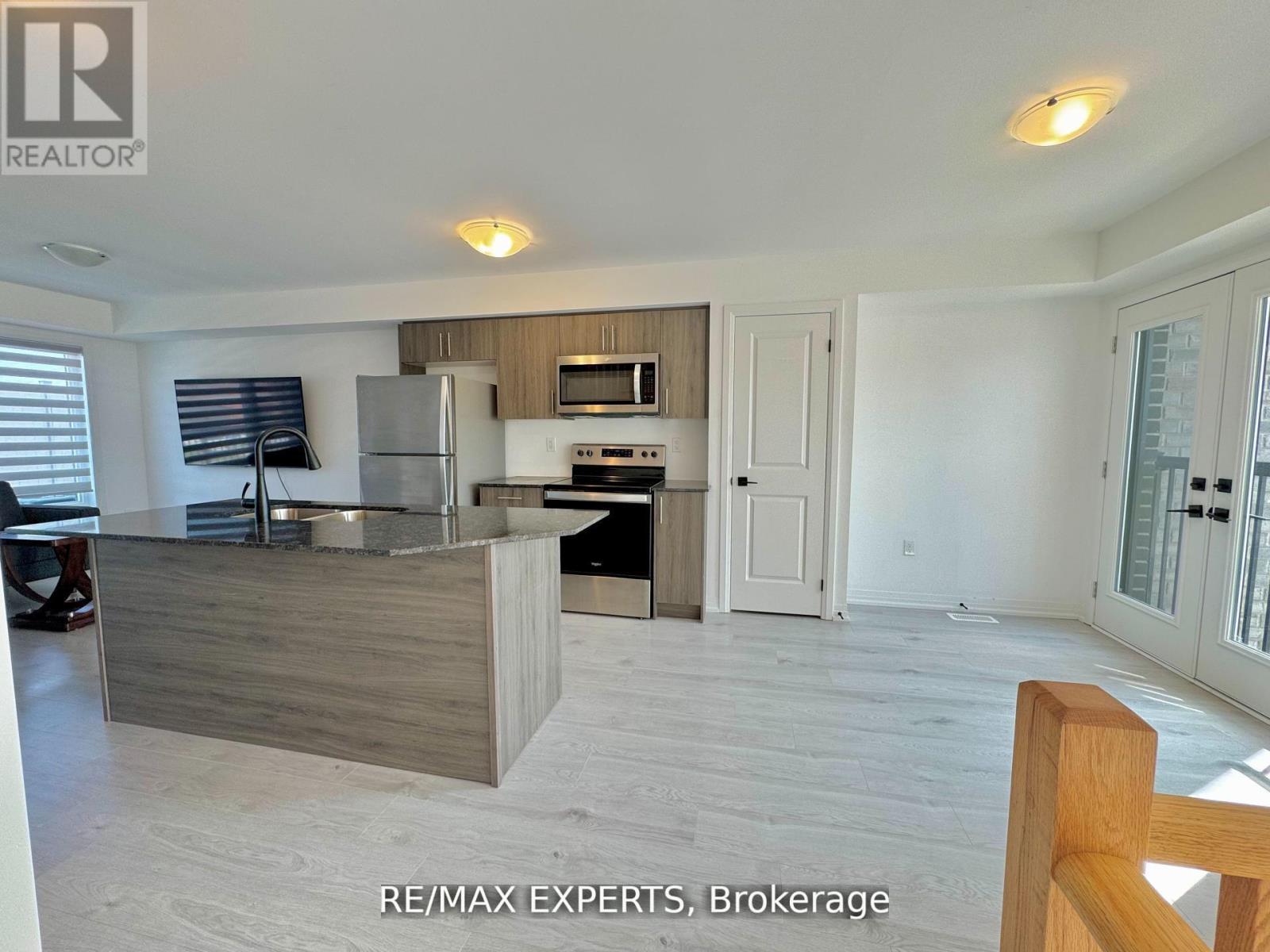 67 Fairlane Avenue, Barrie (Painswick South), Ontario  L9J 0N1 - Photo 8 - S12713238