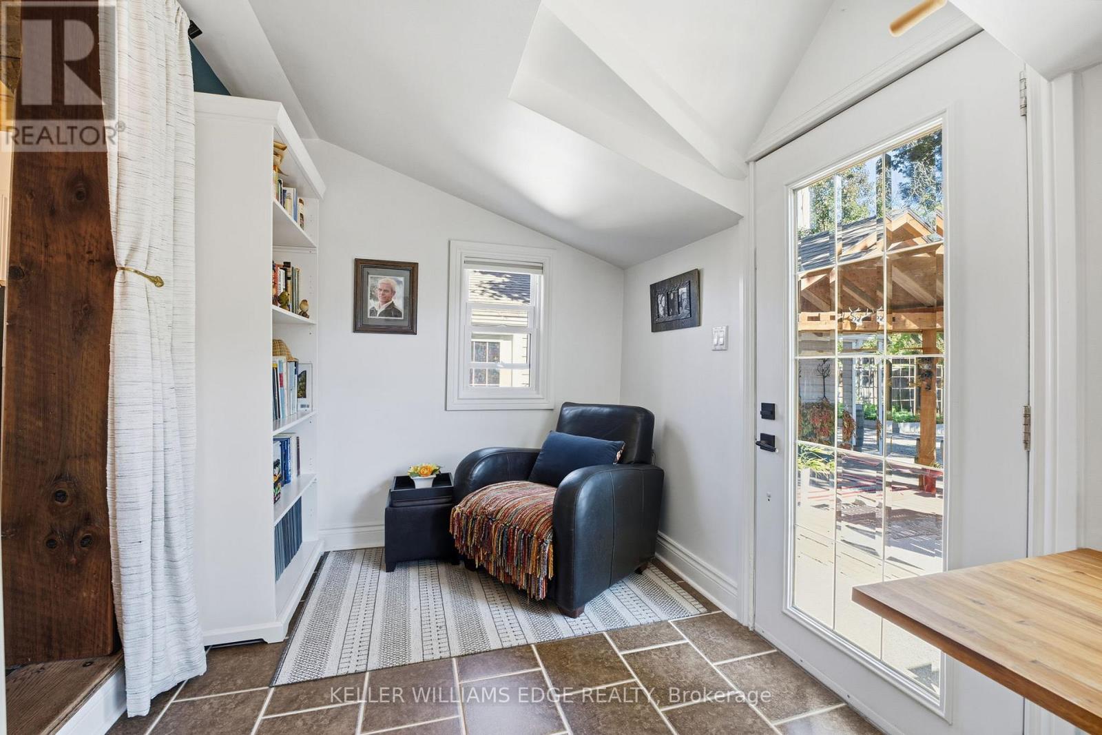 28 Mount Pleasant Street, Brantford, Ontario  N3T 1S6 - Photo 14 - X12473309