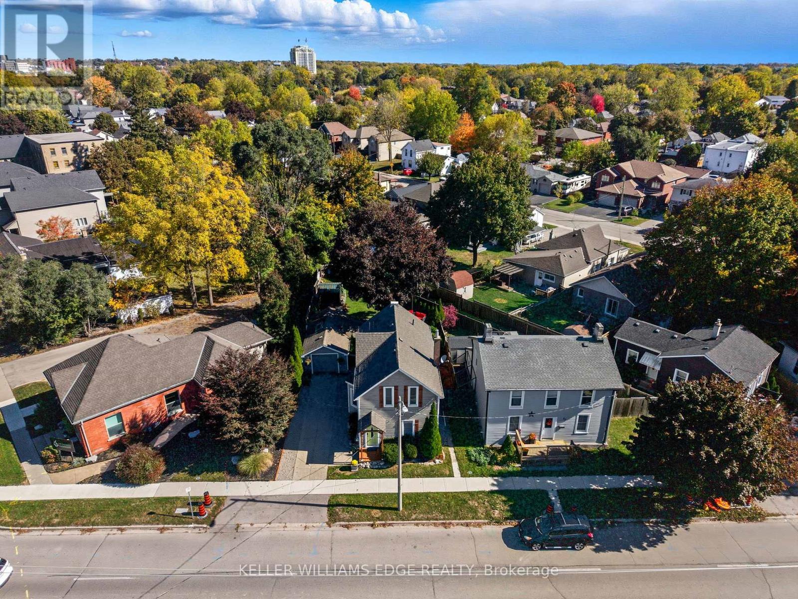 28 Mount Pleasant Street, Brantford, Ontario  N3T 1S6 - Photo 32 - X12473309