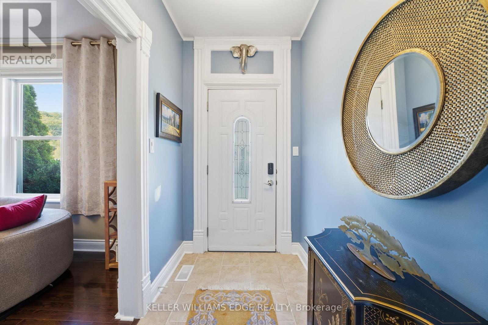 28 Mount Pleasant Street, Brantford, Ontario  N3T 1S6 - Photo 5 - X12473309