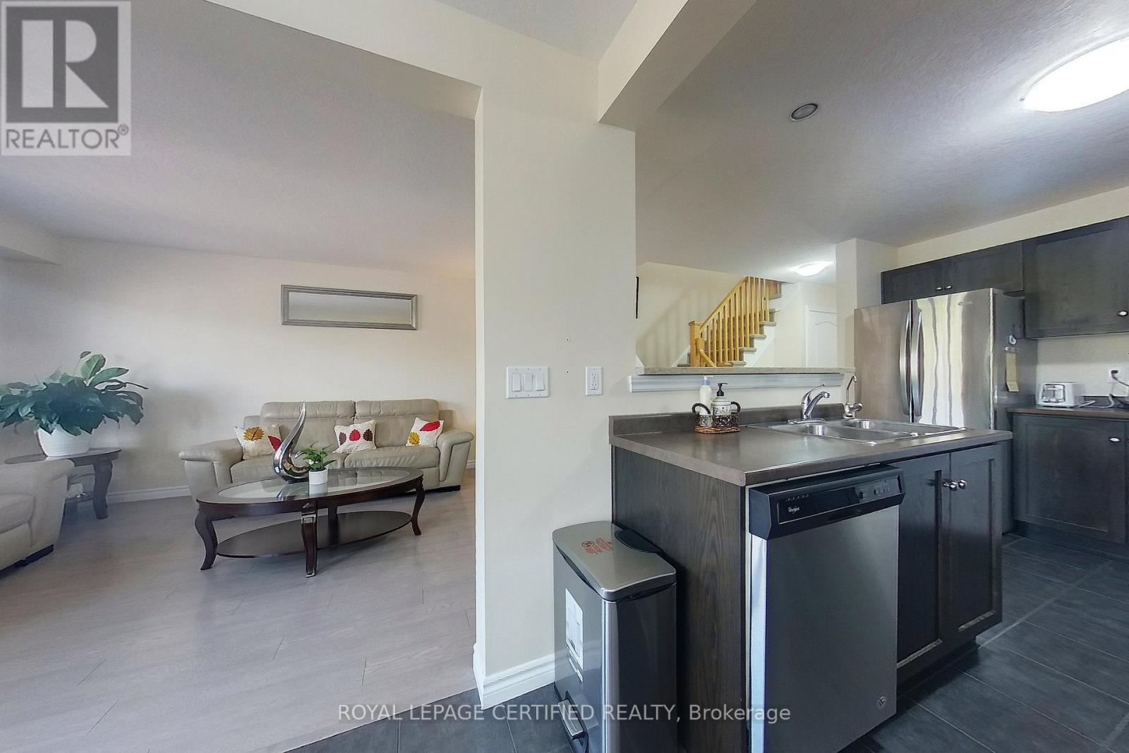 Upper - 43 Curzon Crescent, Guelph, Ontario  N1K 1Z7 - Photo 11 - X12697824