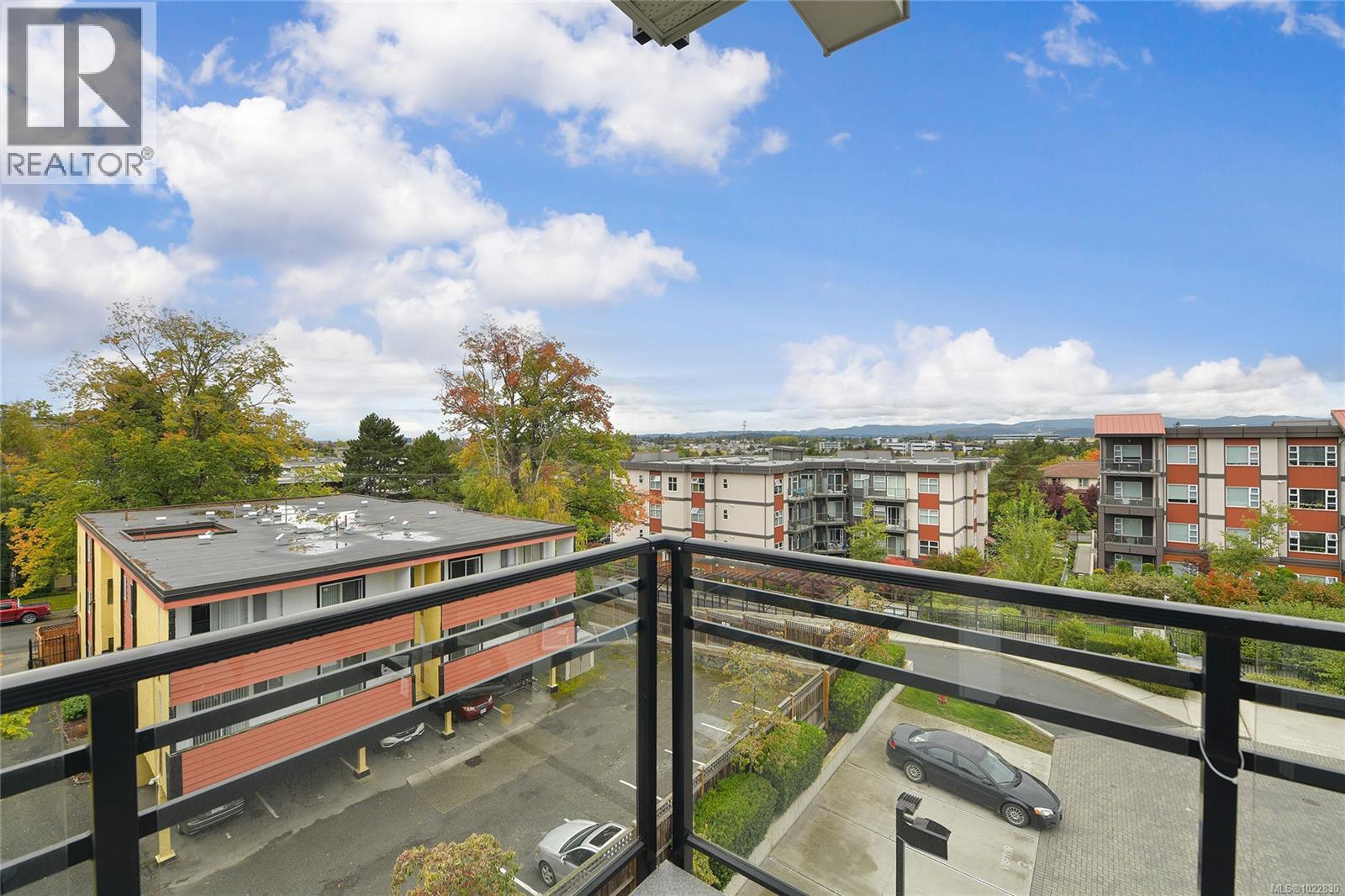 406 1020 Inverness Rd, Saanich, British Columbia V8X 0B1 - Photo 12 - 1022830