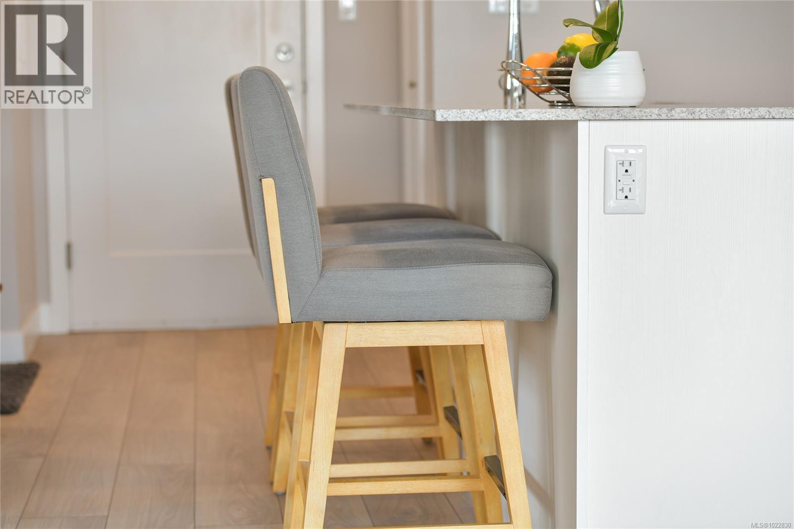 406 1020 Inverness Rd, Saanich, British Columbia V8X 0B1 - Photo 7 - 1022830