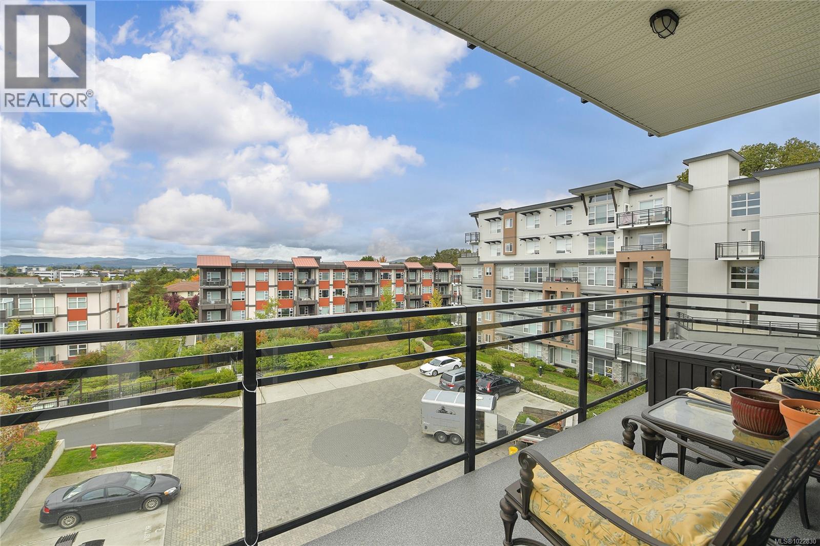 406 1020 Inverness Rd, Saanich, British Columbia V8X 0B1 - Photo 11 - 1022830