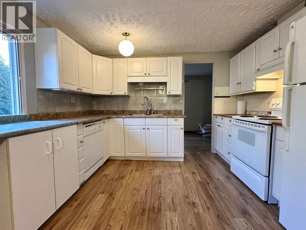 5234 48 Street, Mayerthorpe, Alberta  T0E 1N0 - Photo 9 - A2271077