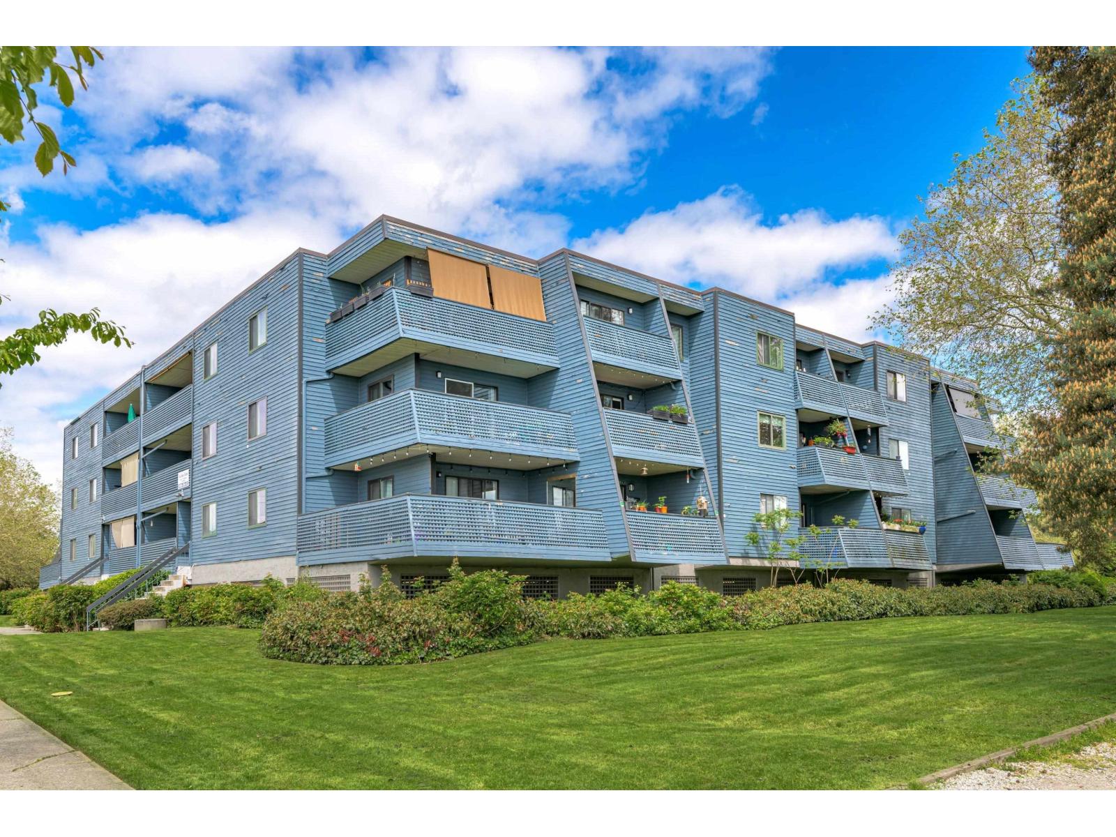 214 5906 176A STREET, Surrey, British Columbia