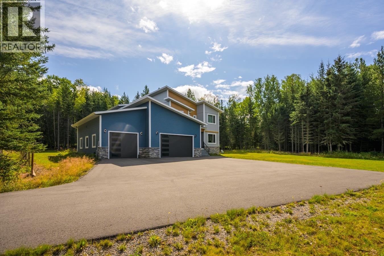 10044 Park Meadows Drive, Prince George, British Columbia  V2N 0H7 - Photo 2 - R3080941