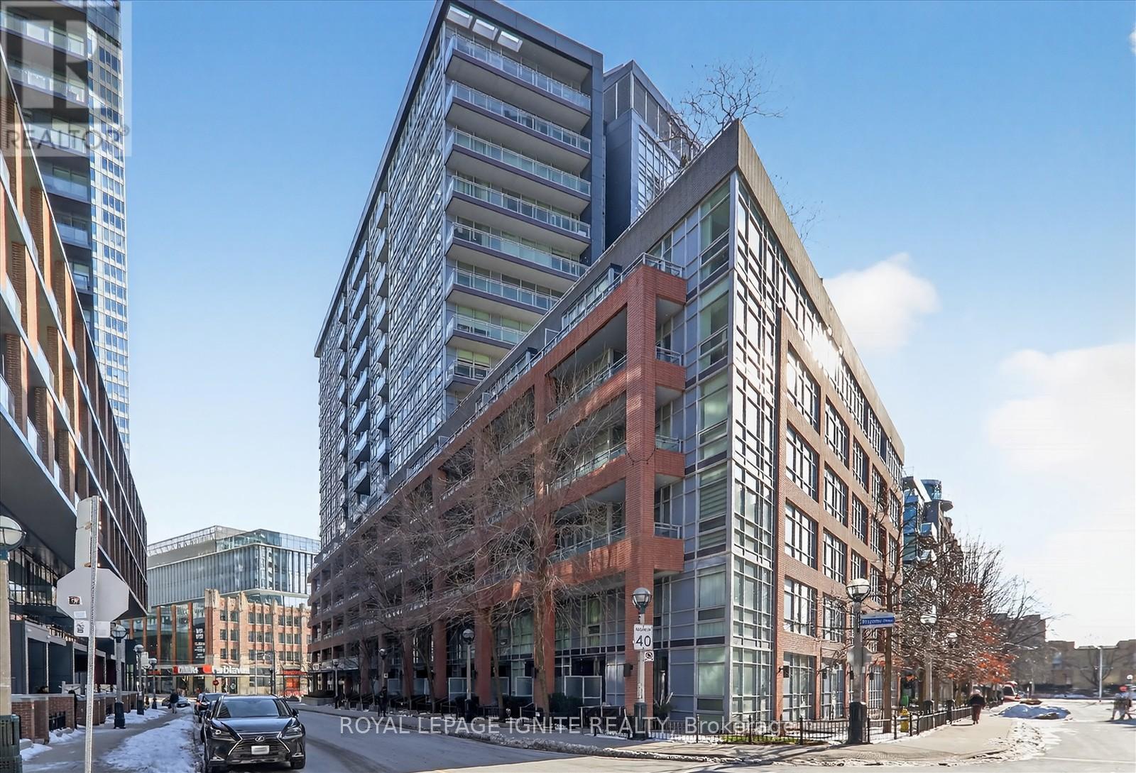 709 - 15 BRUYERES MEWS, Toronto, Ontario