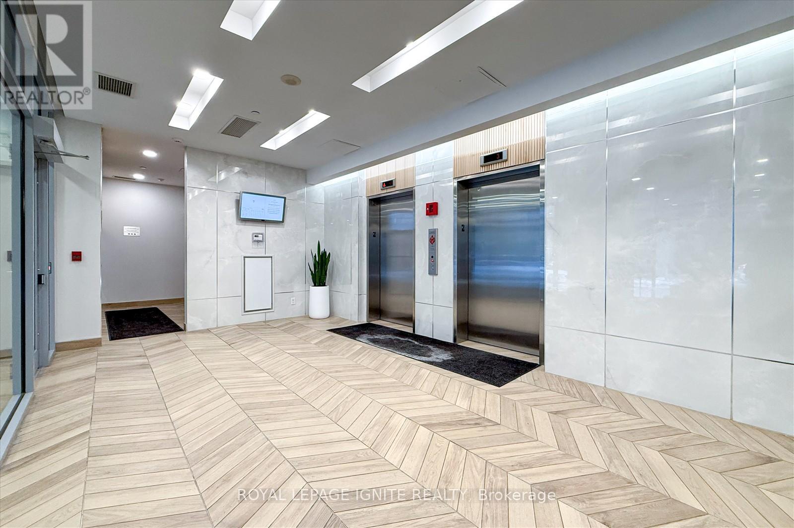 709 - 15 Bruyeres Mews, Toronto, Ontario  M5V 0A7 - Photo 5 - C12713300