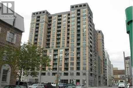 521 - 140 SIMCOE STREET, Toronto, Ontario