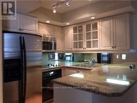 521 - 140 Simcoe Street, Toronto, Ontario  M5H 4E9 - Photo 2 - C12713318