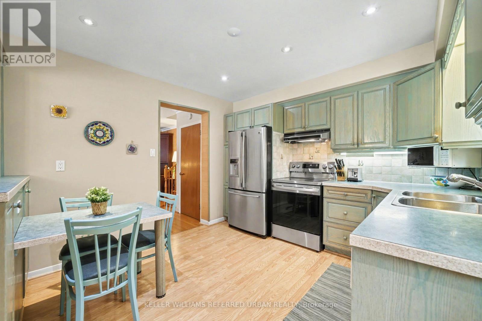 194 Woodsworth Road, Toronto, Ontario  M2L 2T1 - Photo 12 - C12713366