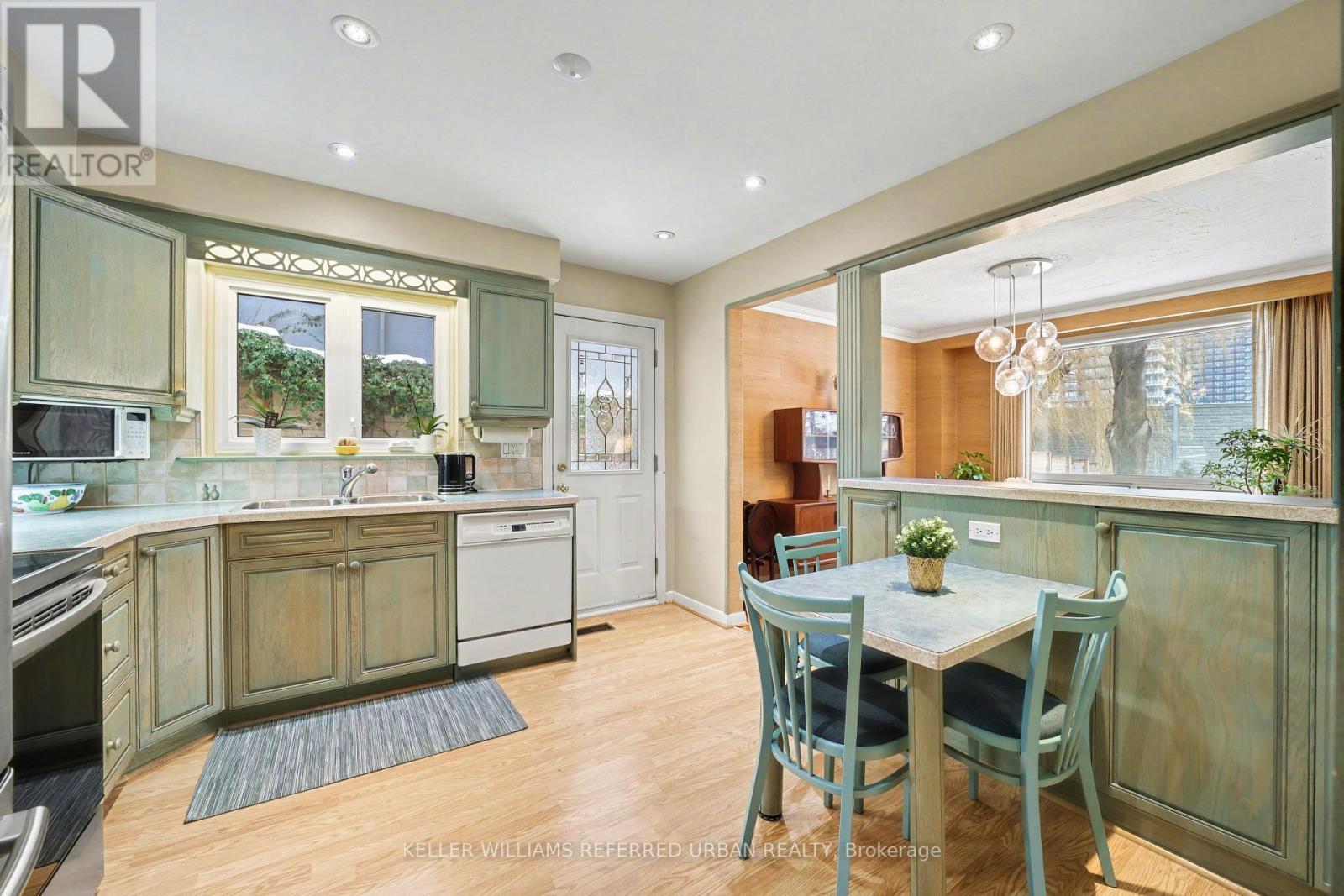 194 Woodsworth Road, Toronto, Ontario  M2L 2T1 - Photo 13 - C12713366