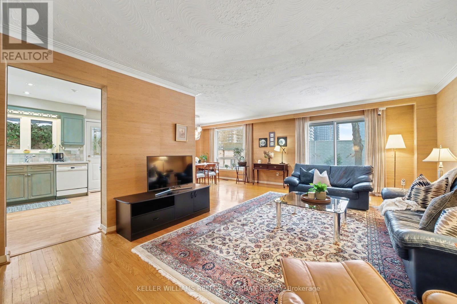 194 Woodsworth Road, Toronto, Ontario  M2L 2T1 - Photo 2 - C12713366