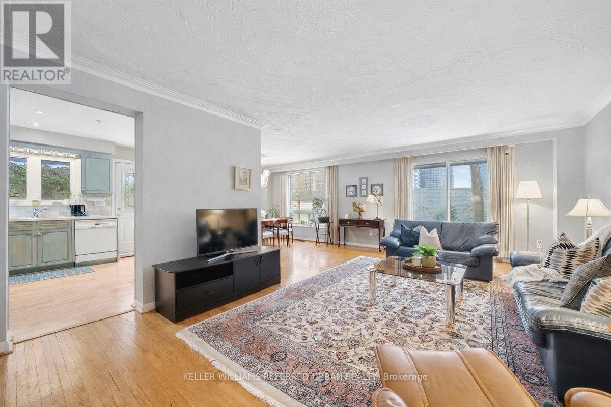 194 Woodsworth Road, Toronto, Ontario  M2L 2T1 - Photo 3 - C12713366