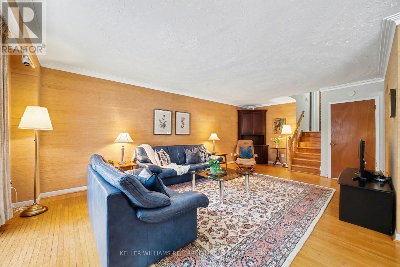 194 Woodsworth Road, Toronto, Ontario  M2L 2T1 - Photo 8 - C12713366