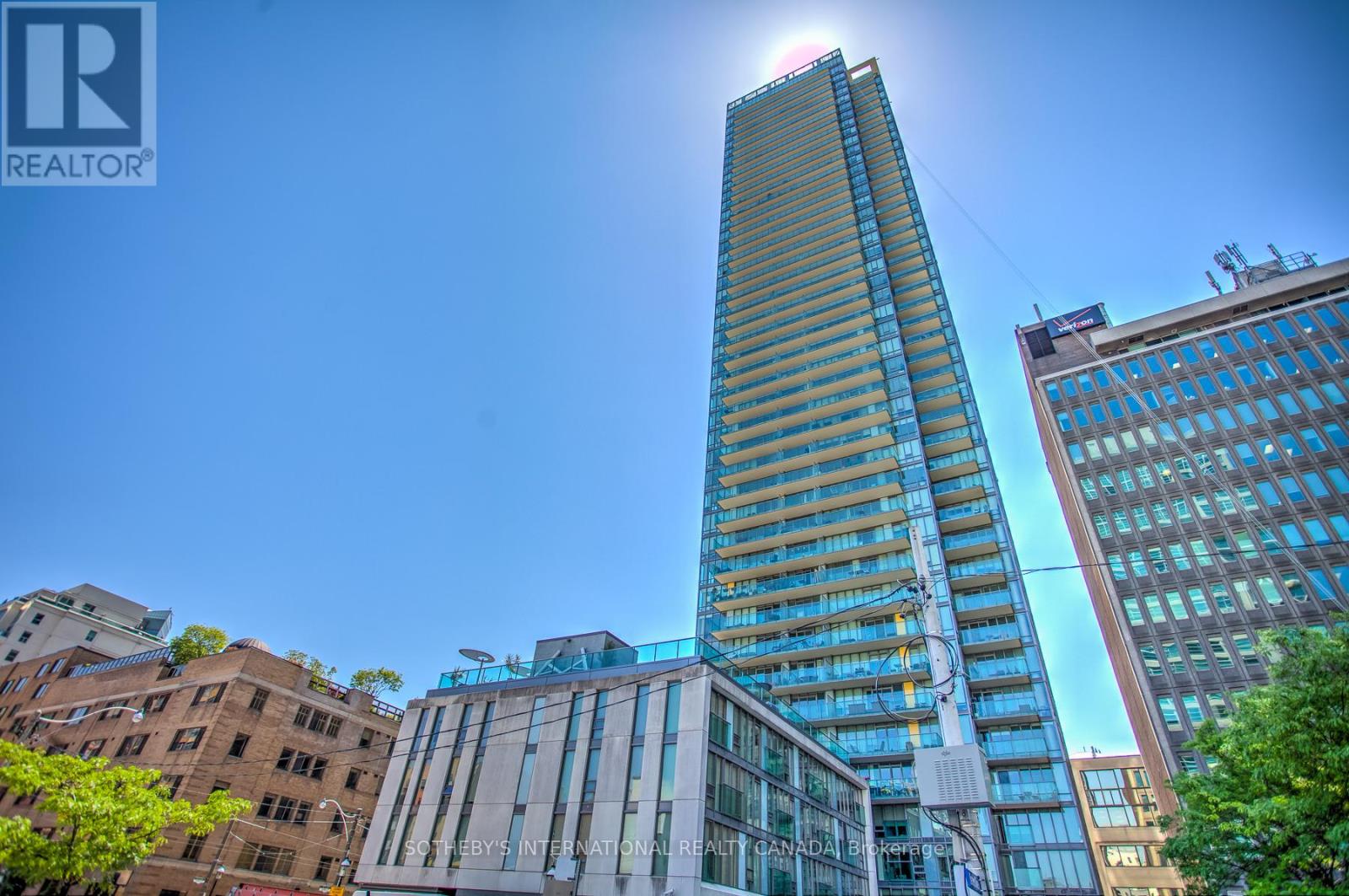 1908 - 33 LOMBARD STREET, Toronto, Ontario