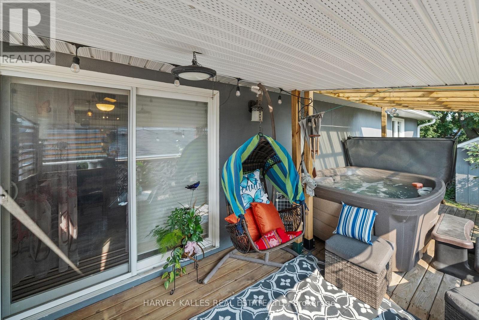 46 Barker Street, Prince Edward County, Ontario  K0K 2T0 - Photo 29 - X12281326