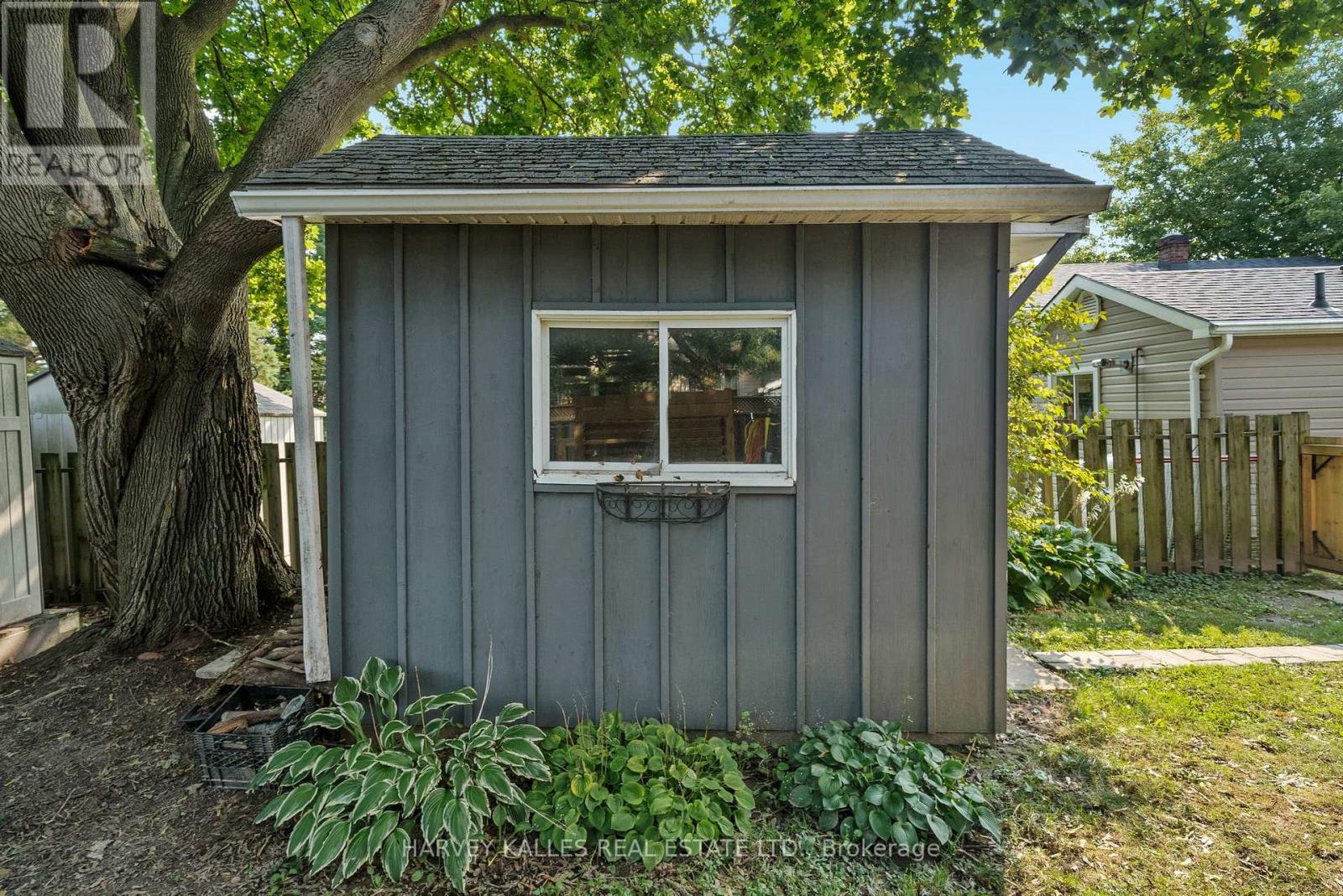 46 Barker Street, Prince Edward County, Ontario  K0K 2T0 - Photo 39 - X12281326