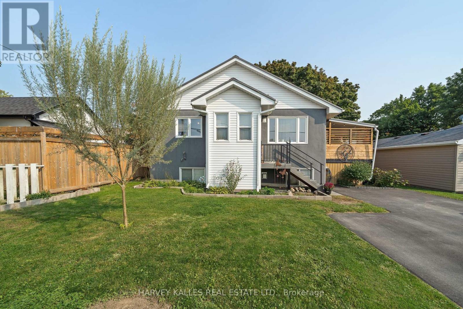 46 Barker Street, Prince Edward County, Ontario  K0K 2T0 - Photo 40 - X12281326