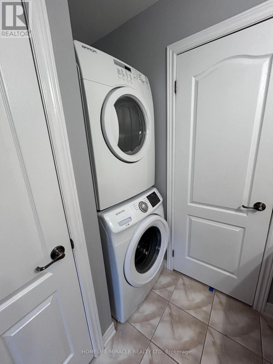 584 Falconridge Drive, Oshawa, Ontario  L1K 0B9 - Photo 11 - E12713342