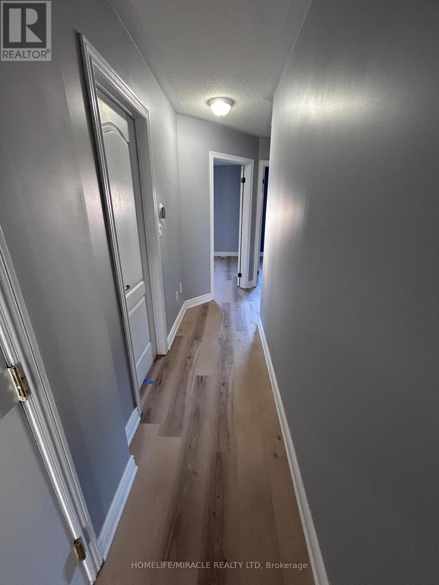 584 Falconridge Drive, Oshawa, Ontario  L1K 0B9 - Photo 6 - E12713342