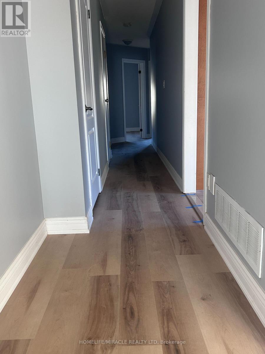 584 Falconridge Drive, Oshawa, Ontario  L1K 0B9 - Photo 7 - E12713342