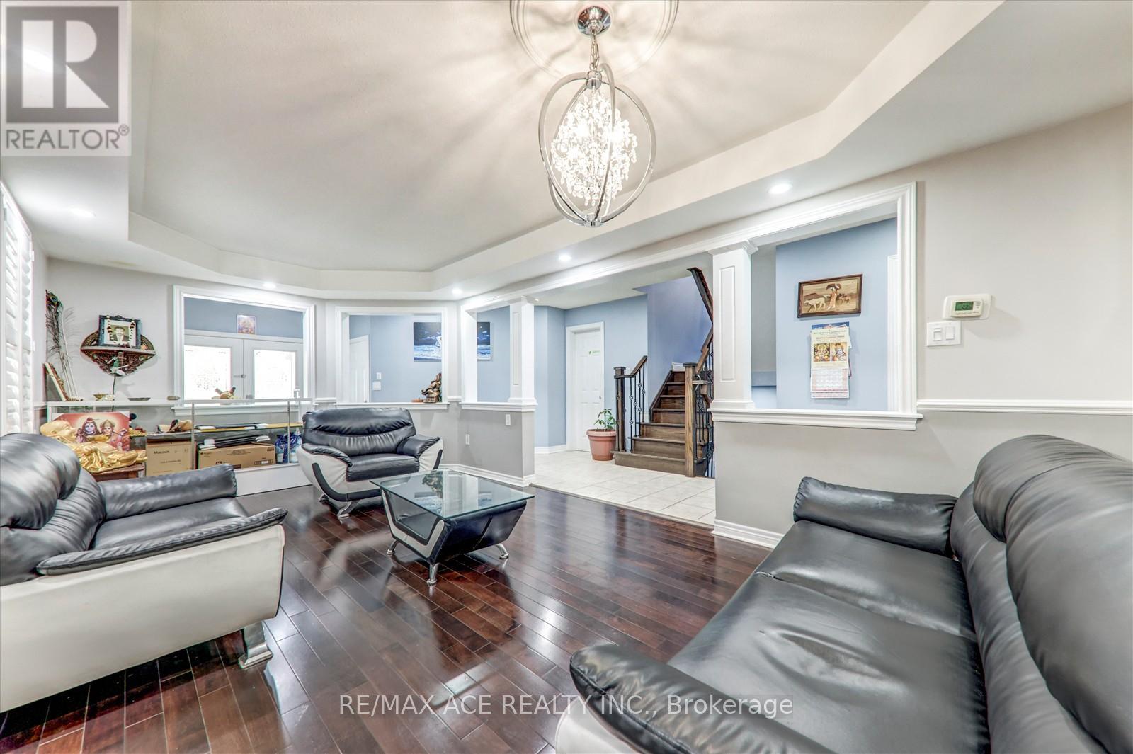 51 Stammers Drive, Ajax, Ontario  L1T 0L5 - Photo 11 - E12713484