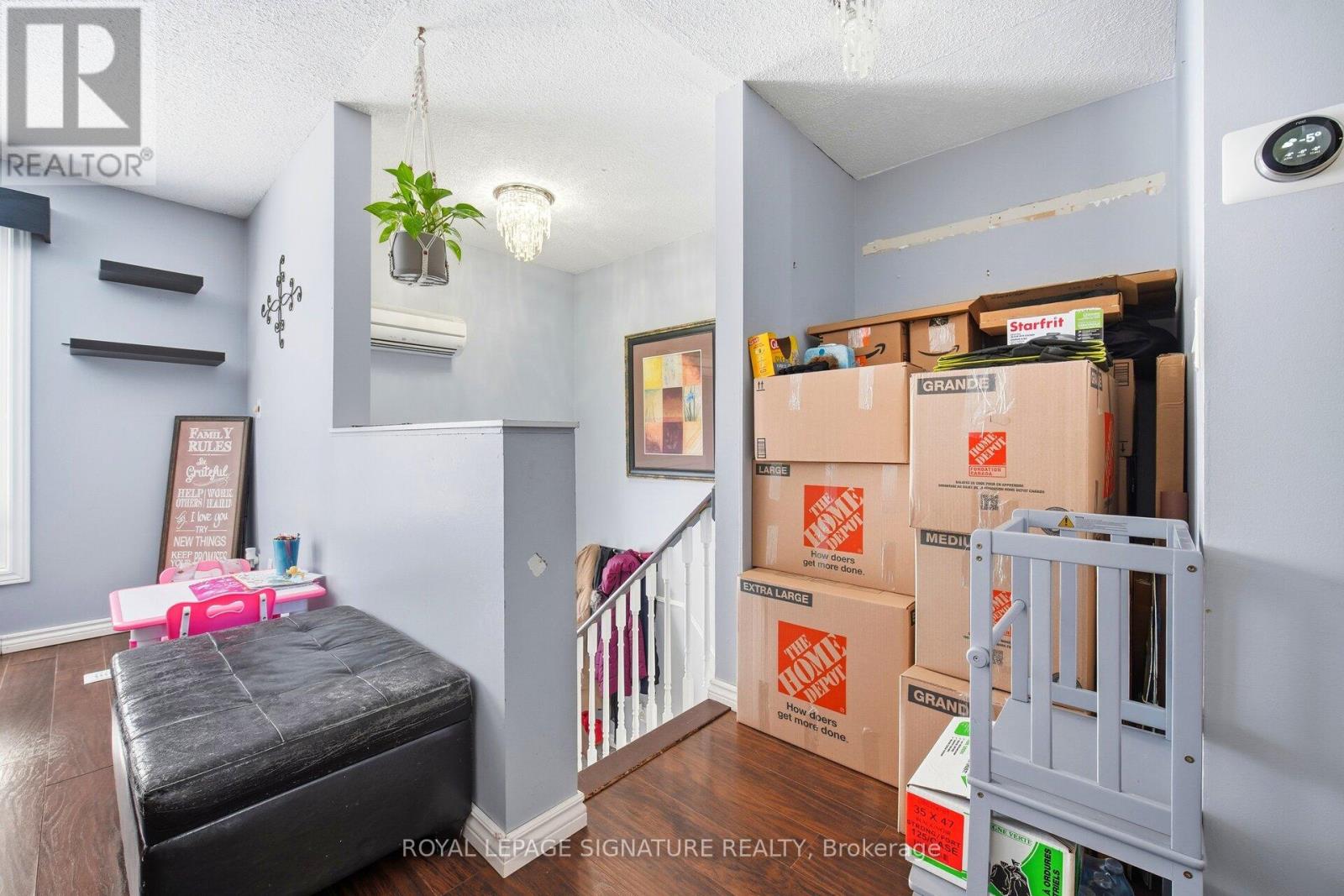 204 Medina Court, Oshawa, Ontario  L1J 7E1 - Photo 7 - E12713500