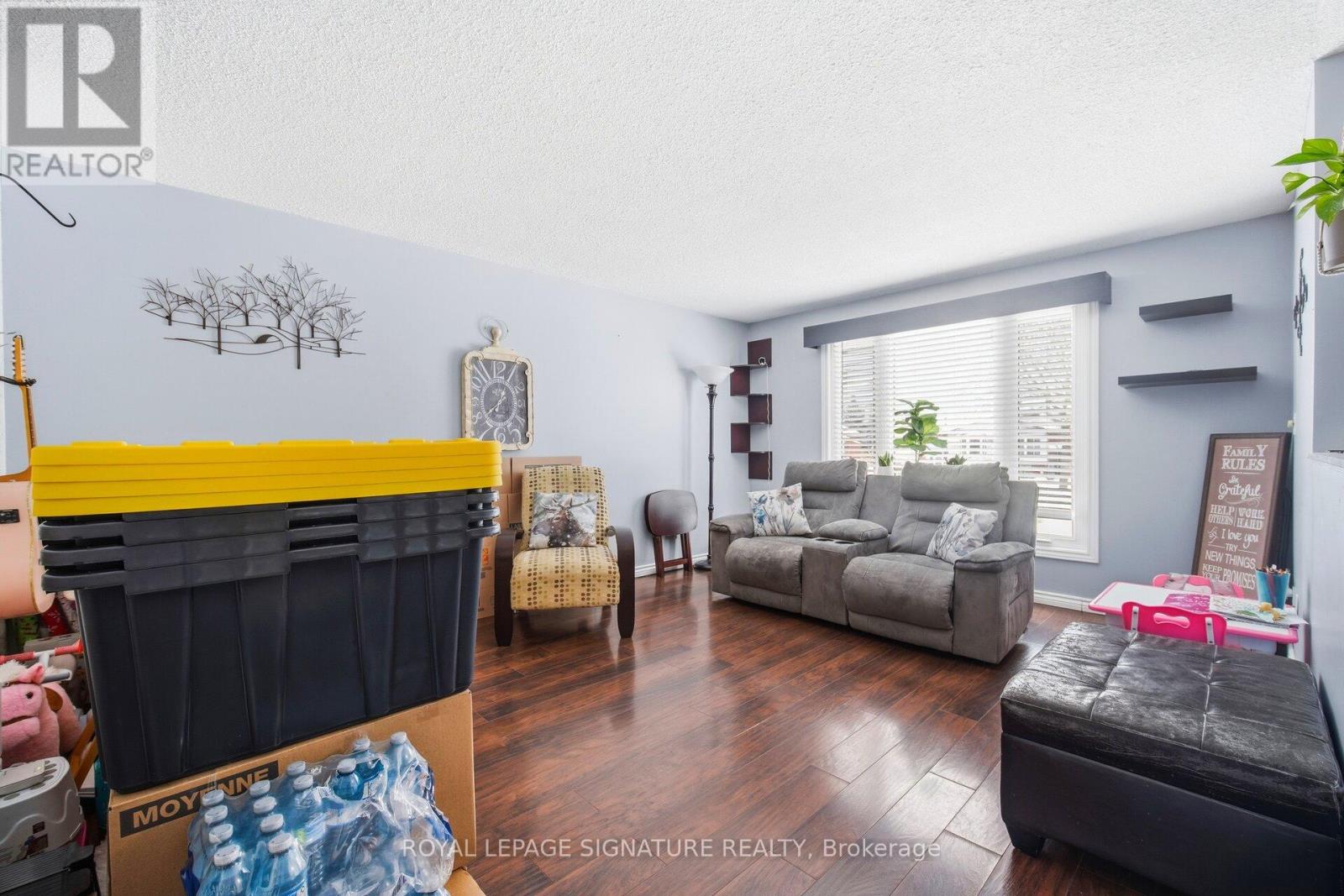 204 Medina Court, Oshawa, Ontario  L1J 7E1 - Photo 8 - E12713500