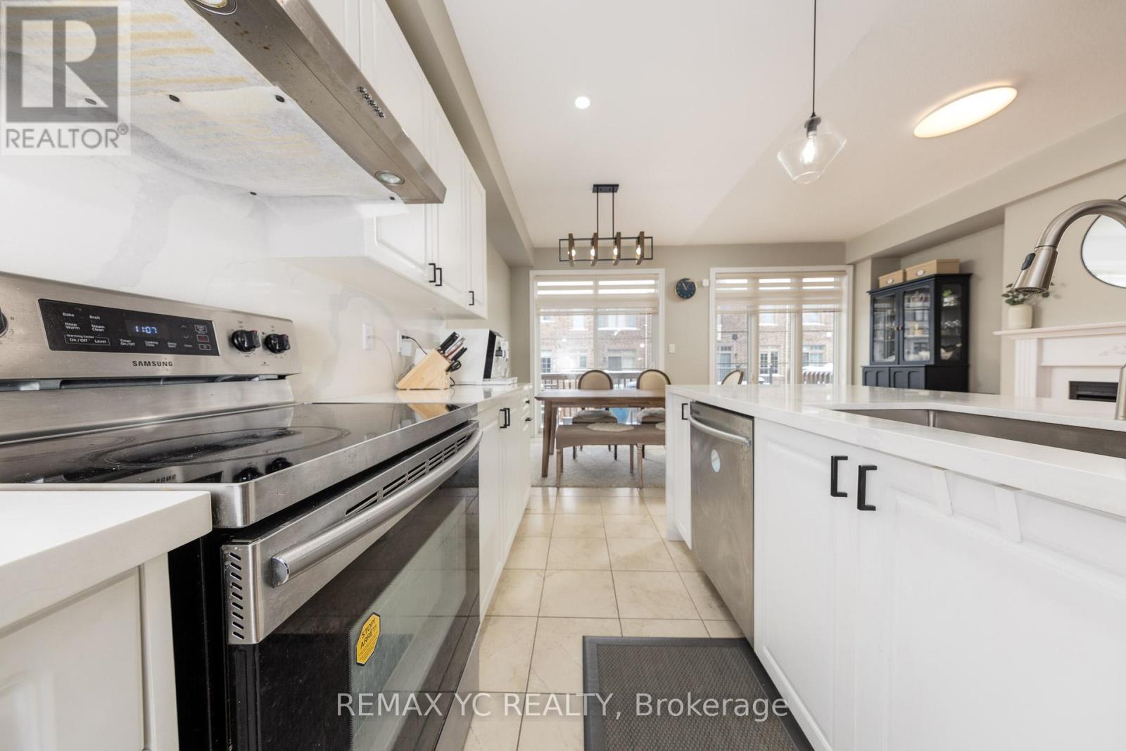 58 Sandwell Street, Vaughan, Ontario  L4H 4S4 - Photo 13 - N12713288