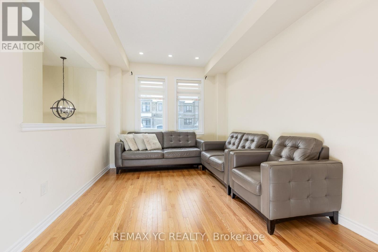 58 Sandwell Street, Vaughan, Ontario  L4H 4S4 - Photo 3 - N12713288