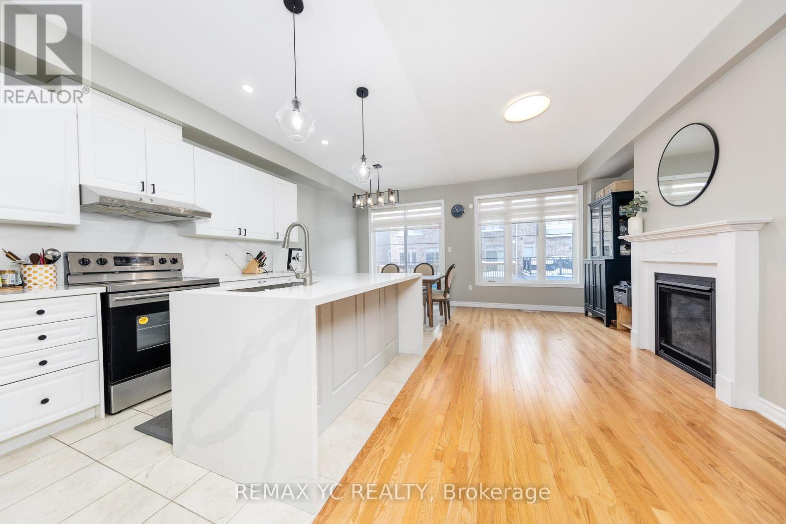 58 Sandwell Street, Vaughan, Ontario  L4H 4S4 - Photo 6 - N12713288