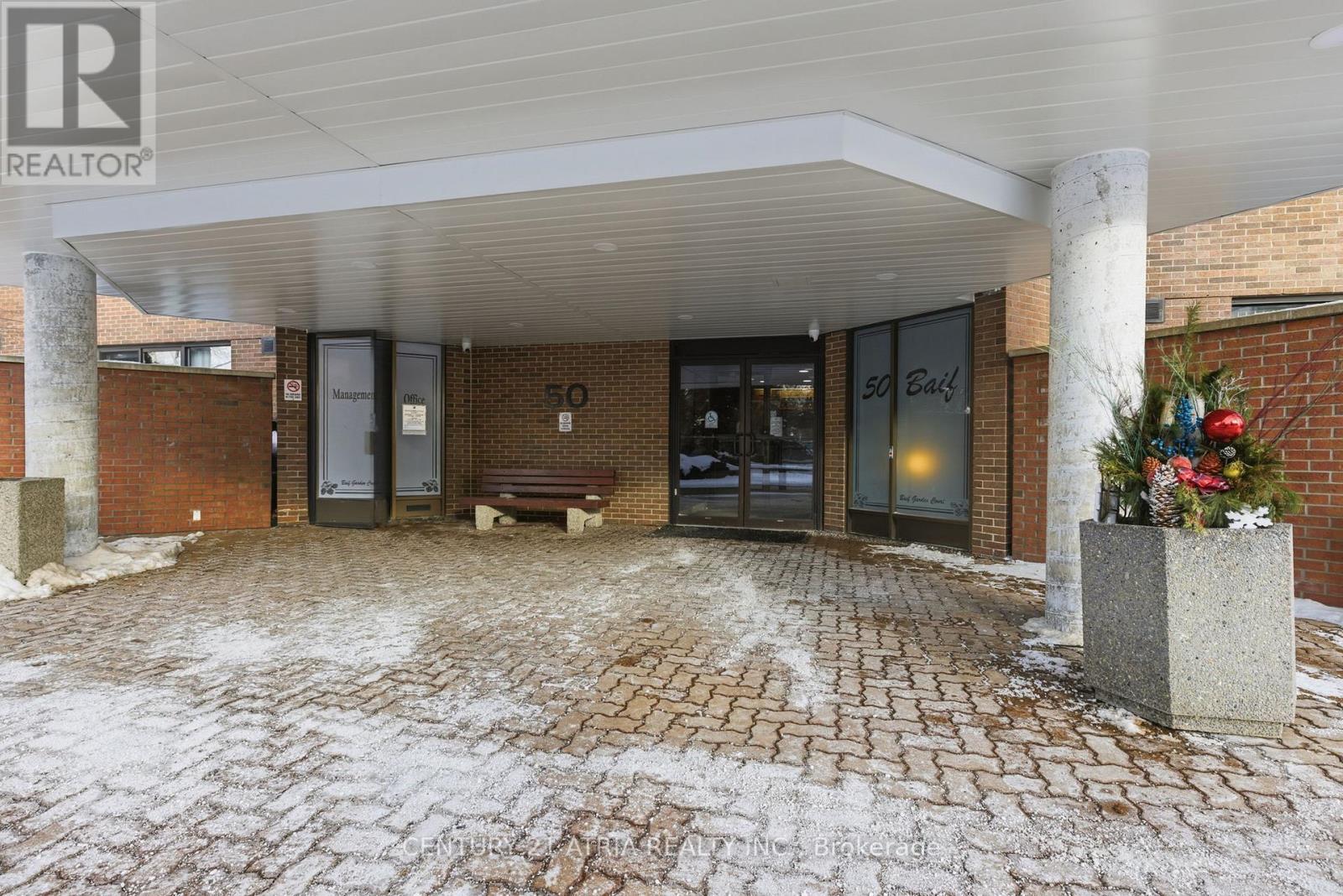 909 - 50 Baif Boulevard, Richmond Hill, Ontario  L4C 5L1 - Photo 2 - N12713370