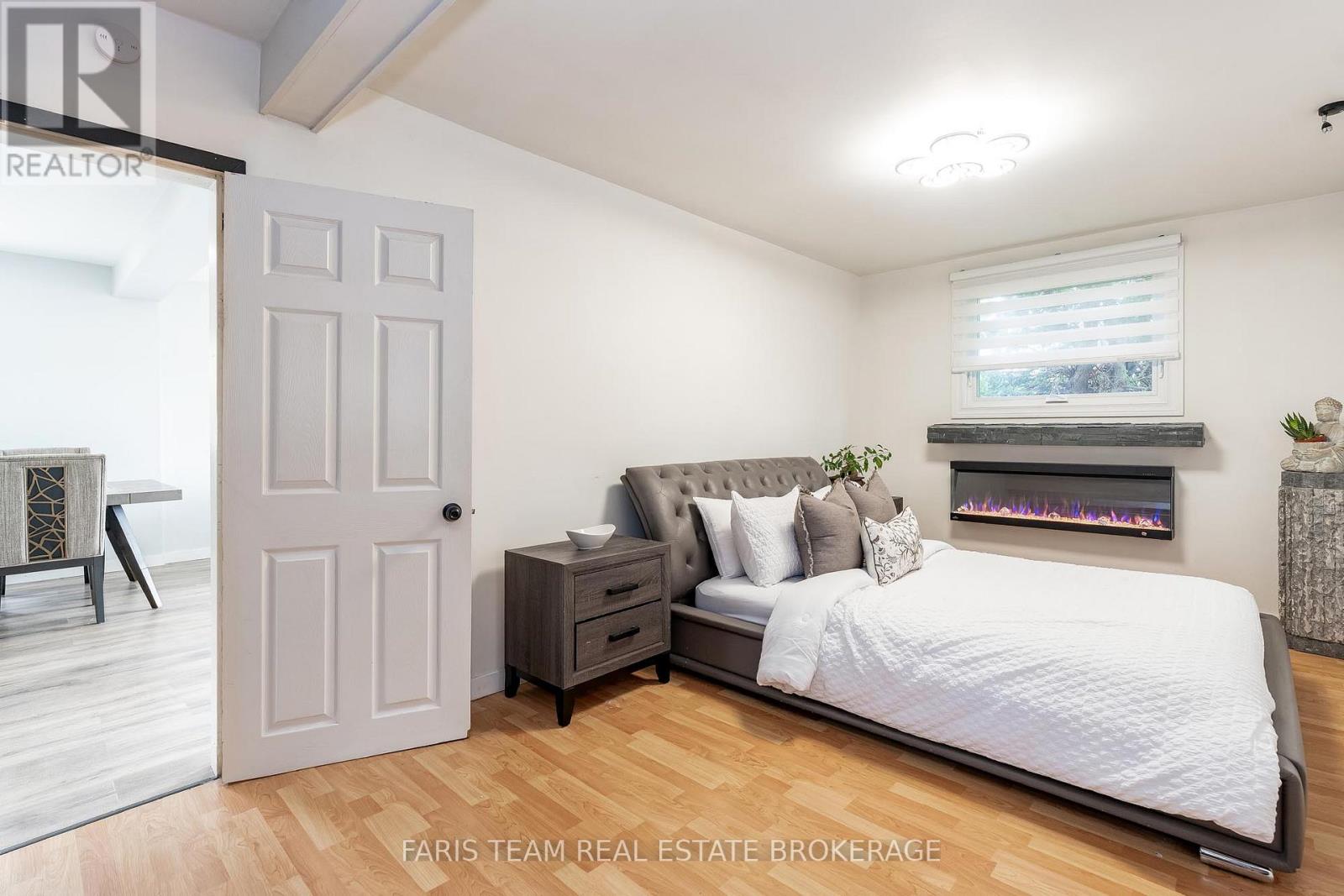 11 Park Avenue, East Gwillimbury, Ontario  L9N 1G9 - Photo 14 - N12713432