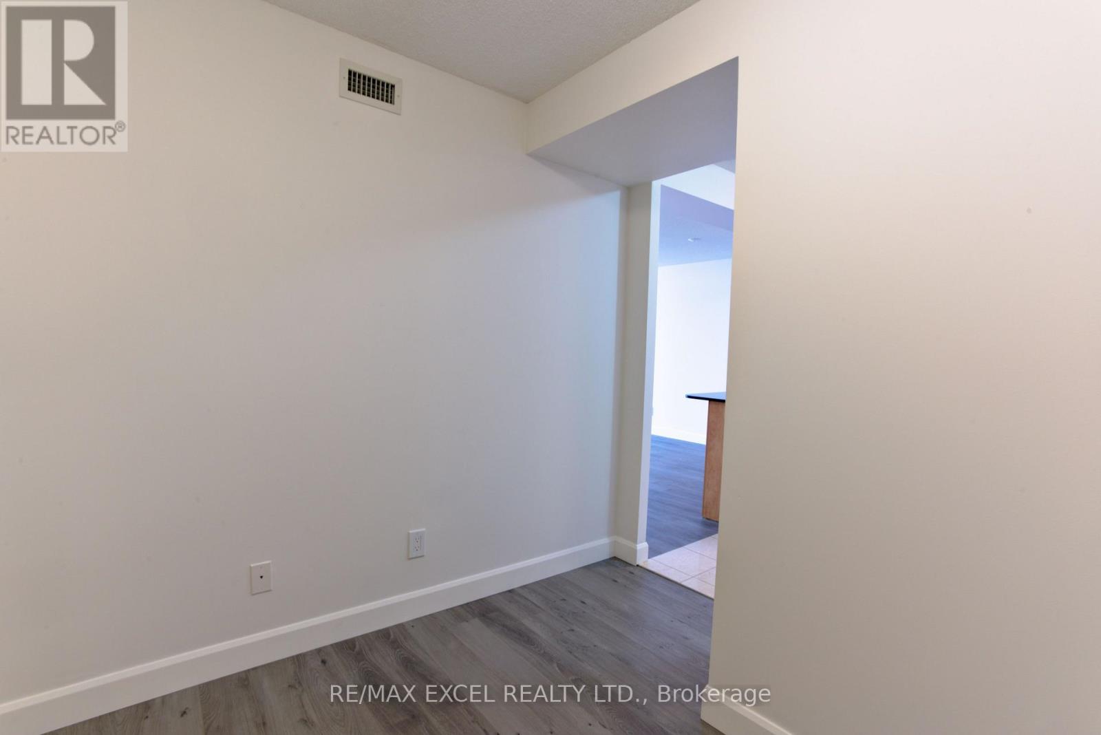 907 - 350 Red Maple Road, Richmond Hill, Ontario  L4C 0T5 - Photo 13 - N12713476