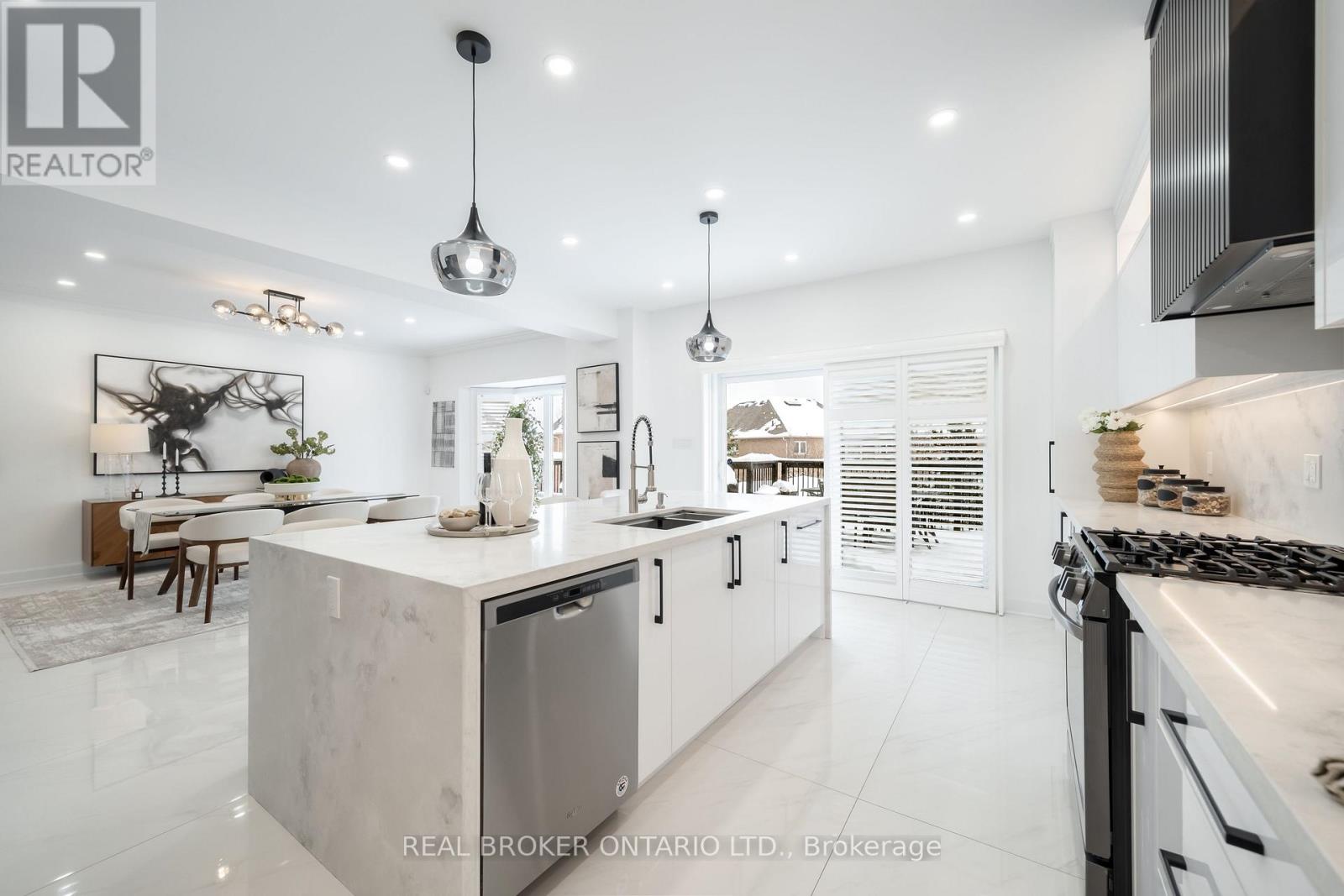 33 Carnoustie Crescent, Richmond Hill, Ontario  L4E 0A2 - Photo 13 - N12713514