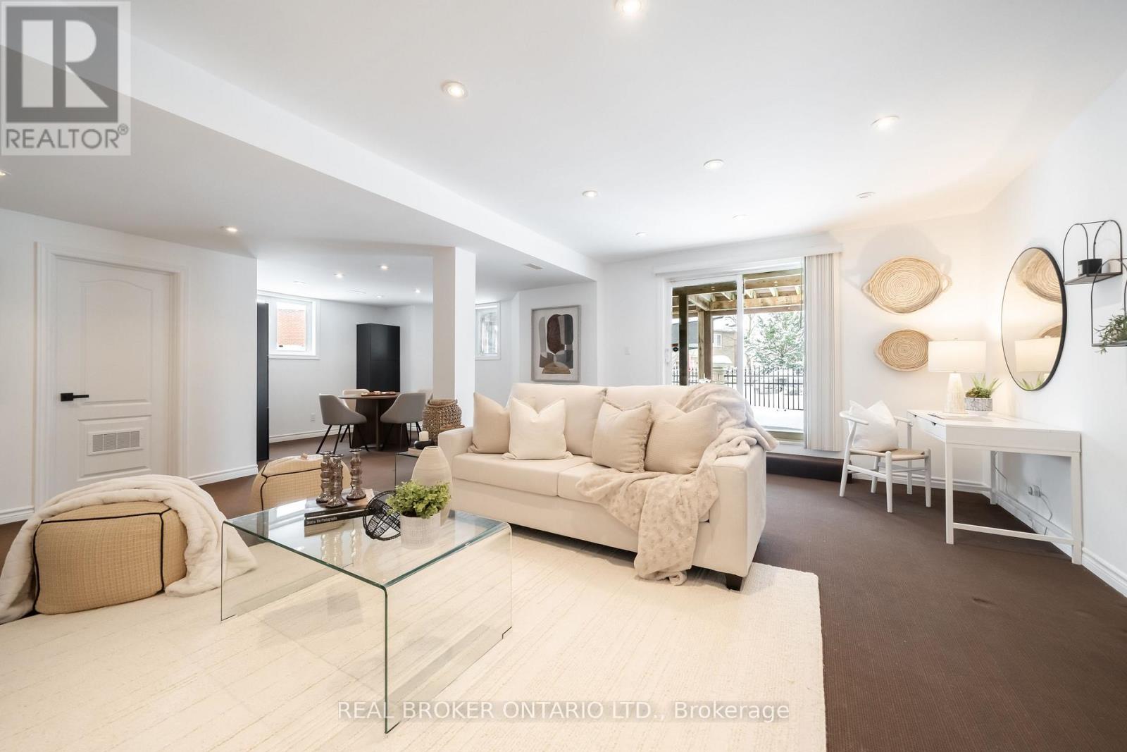 33 Carnoustie Crescent, Richmond Hill, Ontario  L4E 0A2 - Photo 32 - N12713514